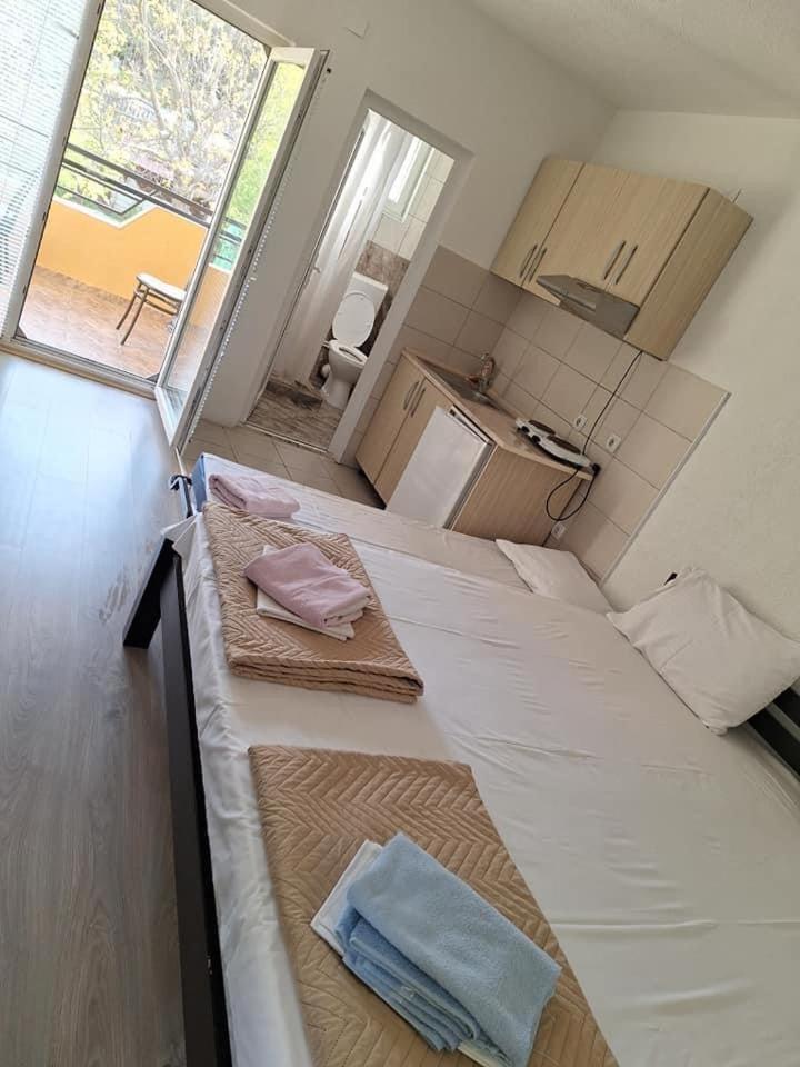 Apartments Ana Стар Дойран Екстериор снимка